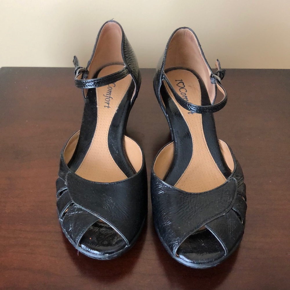 Black Sandals
